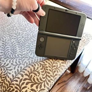 Nintendo 3DS XL 3 games, charger, and super nice case. Barely played, $220 OBO